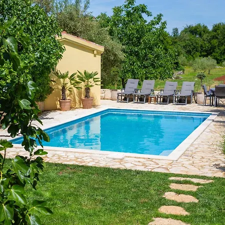 Stella Villa